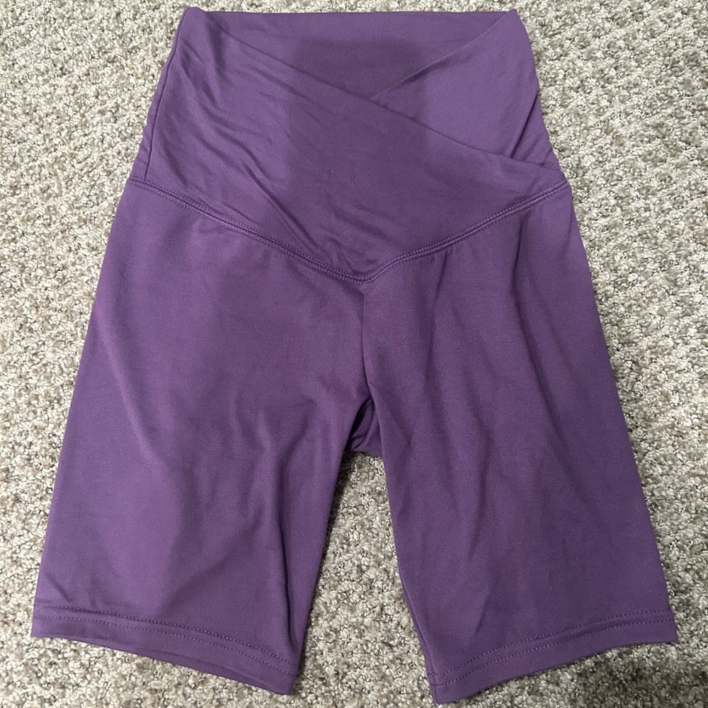 purple biker/athleisure shorts 💜